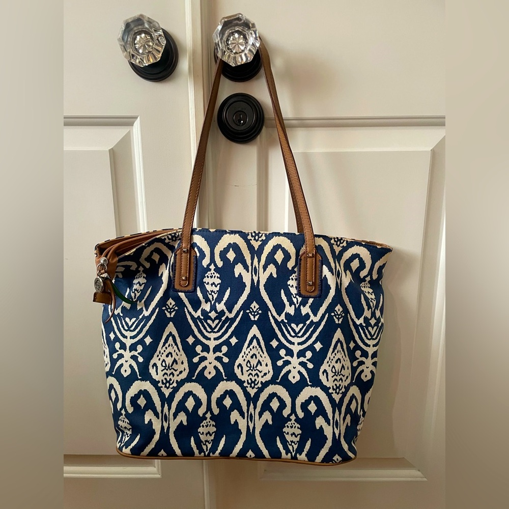 Stella & Dot Navy and White Ikat Tote Bag- EXCELLENT
